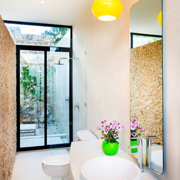 modern Bathroom by Taller Estilo Arquitectura
