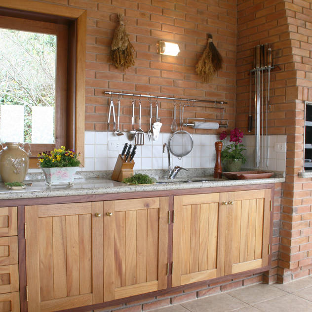 Liliana Zenaro Interiores Rustic style kitchen