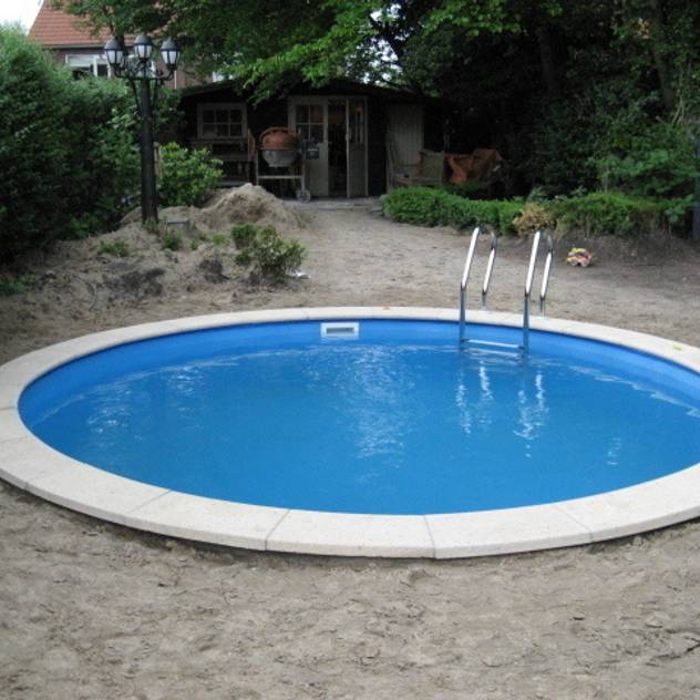 Hồ bơi phong cách hiện đại bởi Future Pool GmbH Hiện đại