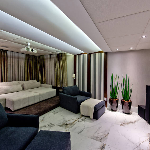 Home theater: Salas de estar modernas por Espaço do Traço arquitetura