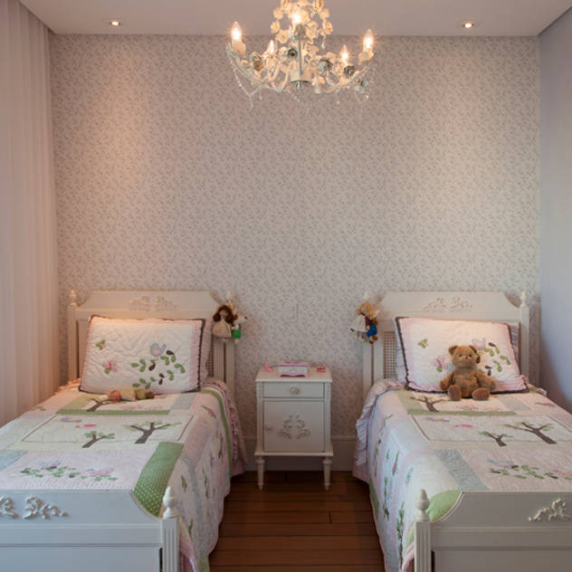 Dormitório - Filhas: Quarto infantil por Arquitetura 8 - Ana Spagnuolo & Marcos Ribeiro
