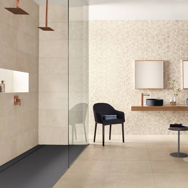 Phòng tắm bởi Love Tiles Công nghiệp