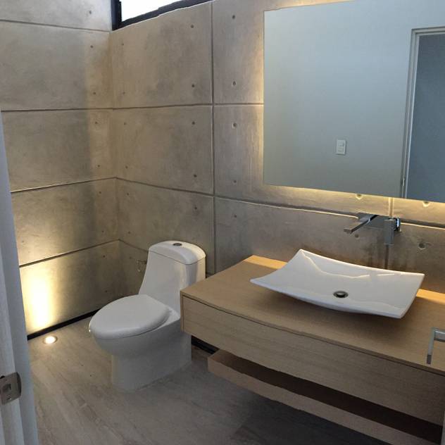 modern Bathroom by SANTIAGO PARDO ARQUITECTO