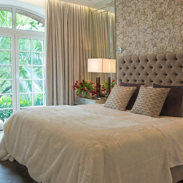 Maximalist Modern, Design Intervention Design Intervention Modern style bedroom