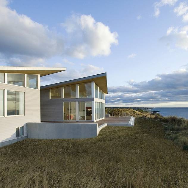 Modern beach house in the dunes ZeroEnergy Design Modern houses Grey