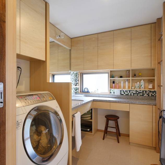 洗面室: 池田デザイン室（一級建築士事務所）が手掛けた浴室です。