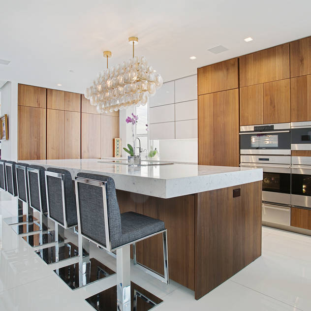 Collins Avenue Project Kitchen and Bathrooms Modern Kitchen by ALNO North America Modern