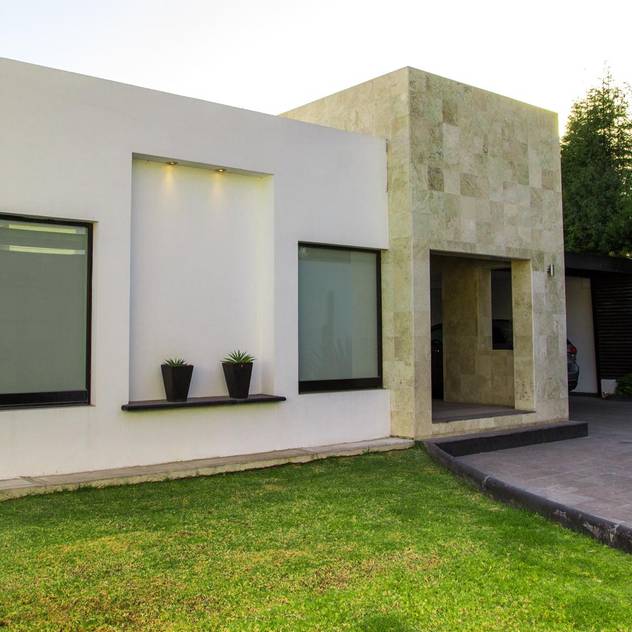 CASA EN VENTA EN CELAYA GUANAJUATO: Casas de estilo minimalista por Arq. Beatriz Gómez G.