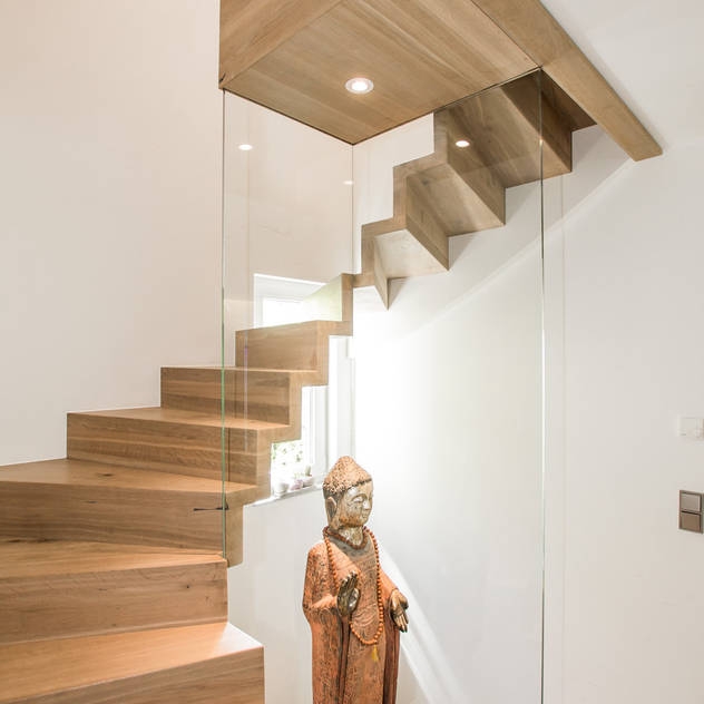Hành lang, sảnh & cầu thang phong cách hiện đại bởi Holzmanufaktur Ballert e.K. Hiện đại Gỗ Wood effect