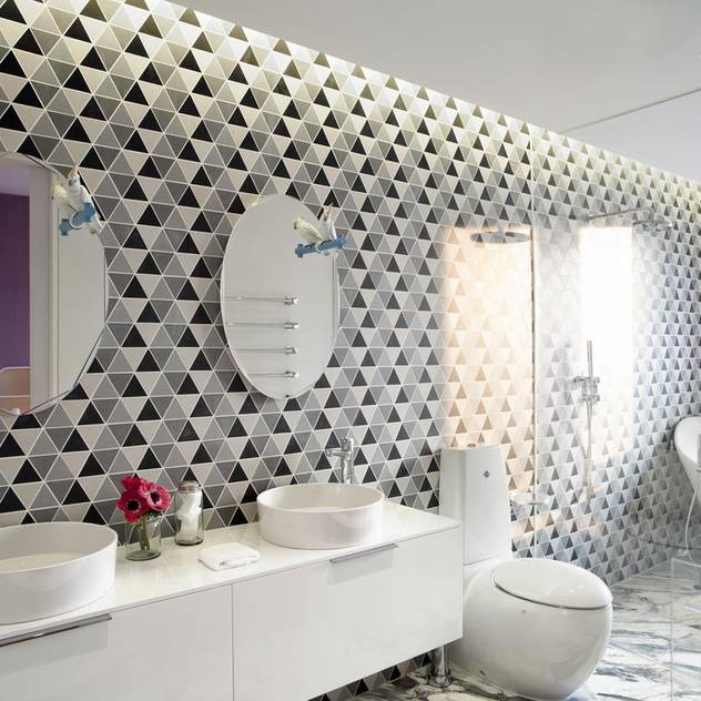 Master bathroom Modern Bathroom by Sergio Mannino Studio Modern Ceramic