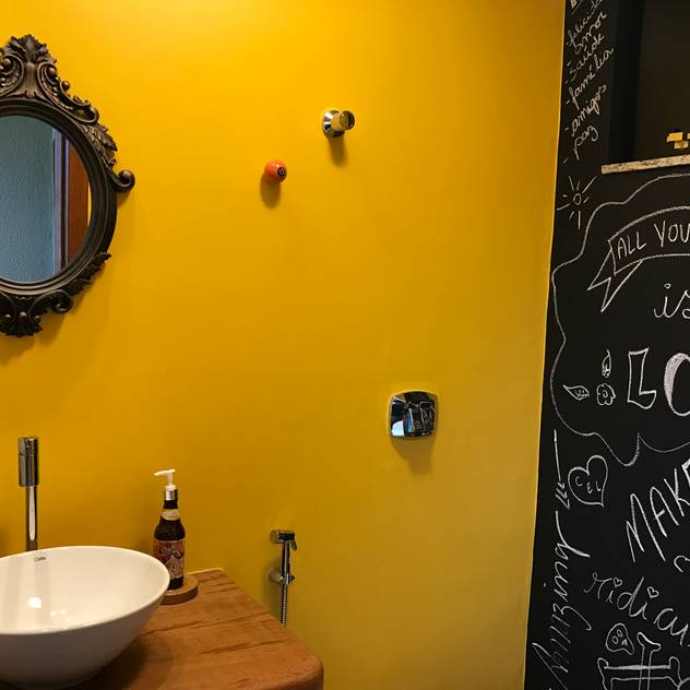 Bathroom by TRES MAIS arquitetura Bathroom by TRES MAIS arquitetura