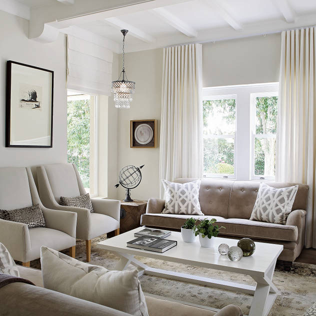 Formal sitting room Natalie Bulwer Interiors Living room Sitting room,neutral,classic