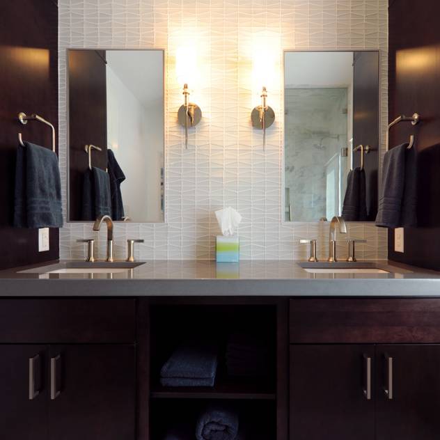Modern Guest Bath Olamar Interiors, LLC Modern bathroom Tiles White