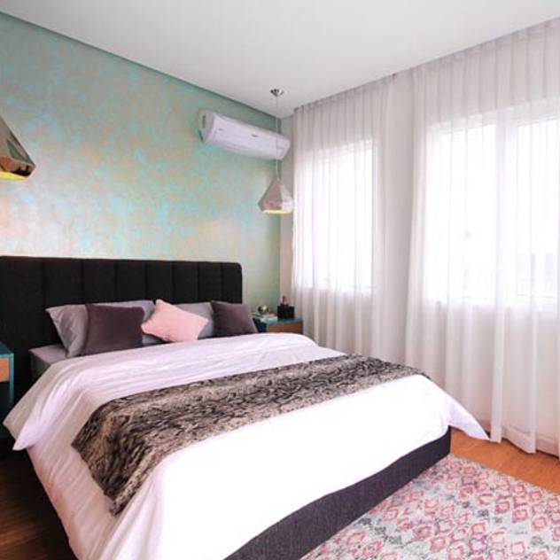 Elena: eclectic Bedroom by Marilen Styles