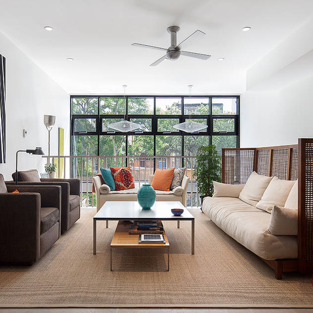 Carroll Gardens Townhouse Modern Living Room by andretchelistcheffarchitects Modern