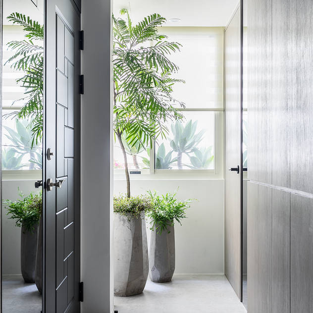 Corridors and hallways by E&C創意設計有限公司 Corridors and hallways by E&C創意設計有限公司