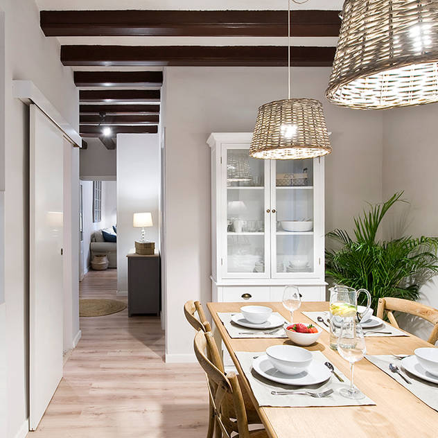 Proyecto Ramblas: Comedores de estilo mediterráneo de Nice home barcelona