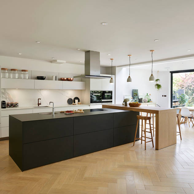 Combined elegance Modern kitchen by Kitchen Architecture Modern