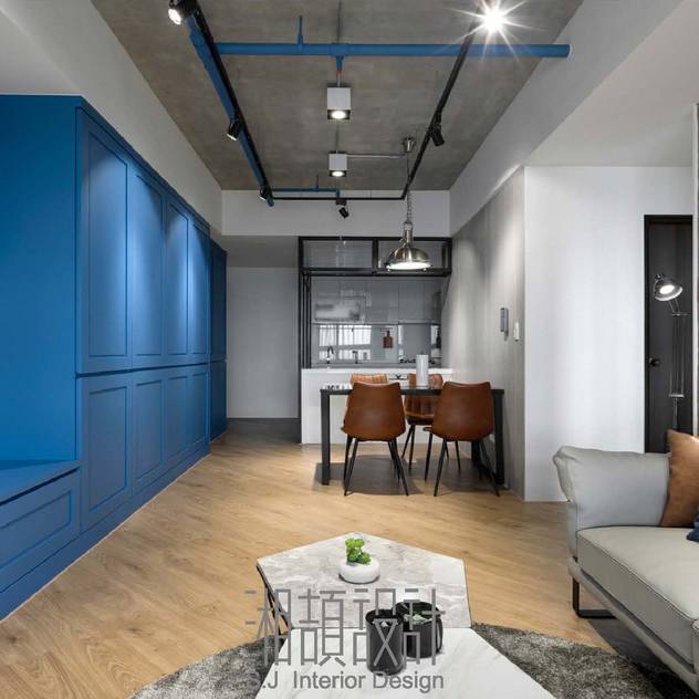 Phòng khách phong cách công nghiệp bởi 湘頡設計 Công nghiệp Gỗ Wood effect