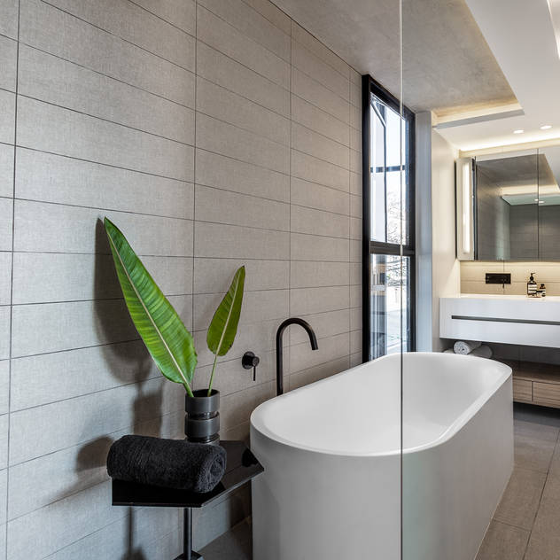 152 Waterkant Minimal style Bathroom by GSQUARED architects Minimalist