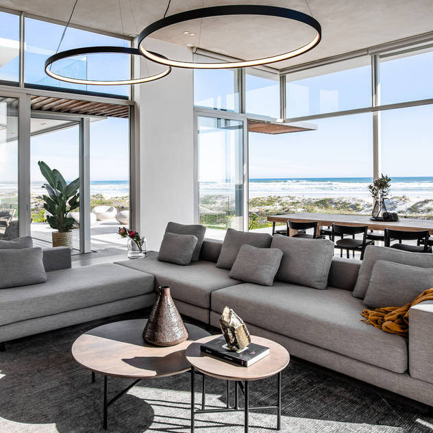 GSQUARED architects Minimalist living room
