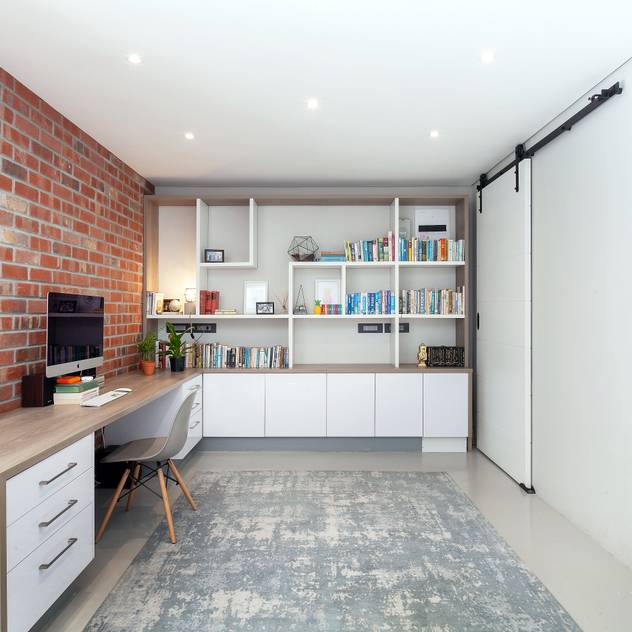 Home study Holloway and Davel architects Study/office Bricks White Study, home office, office, library, shelves, bookshelf, desk