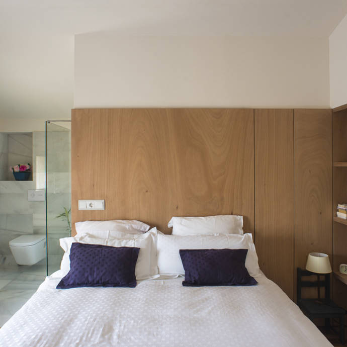 Reforma casa FCN en Onil, Alicante: Dormitorios de estilo moderno de DMP arquitectura