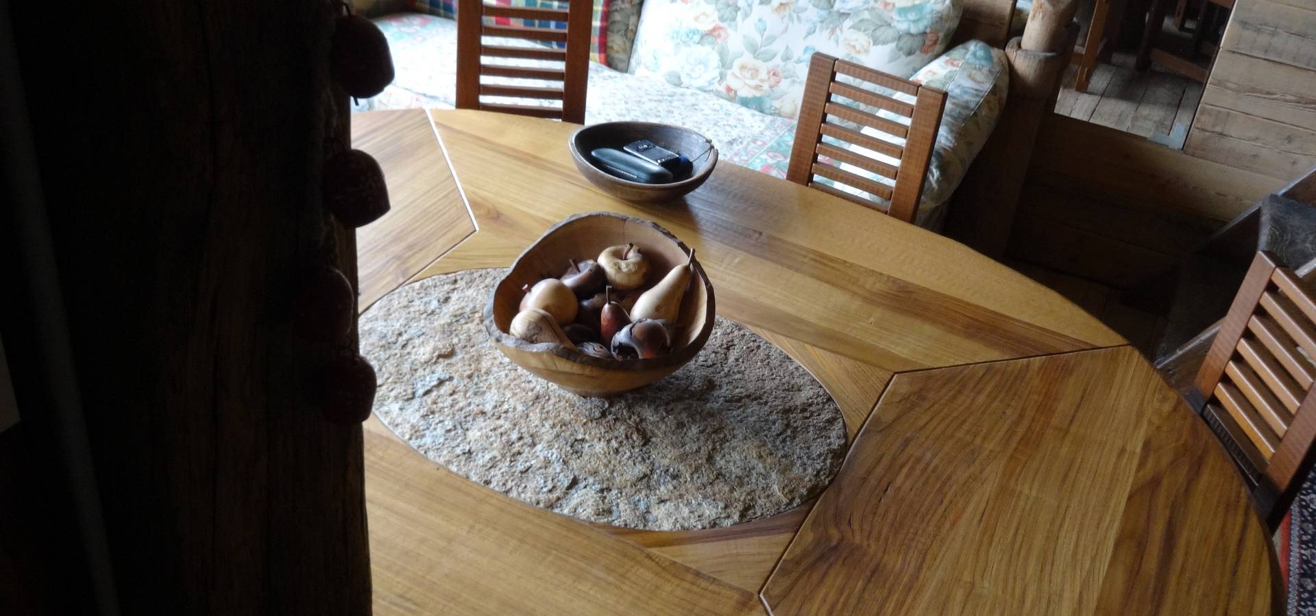 Calda cucina per baita di montagna di mobili pellerej di pellerej ... Immagini di mobili