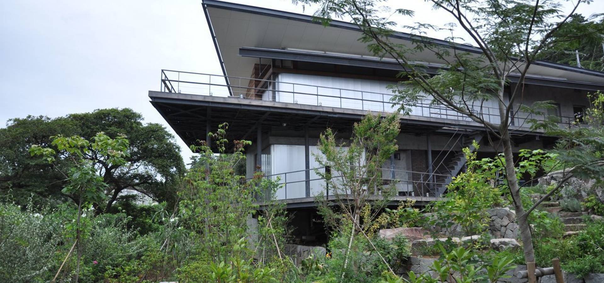 有限会社 温室 Landscape Architects In 東京都 Homify