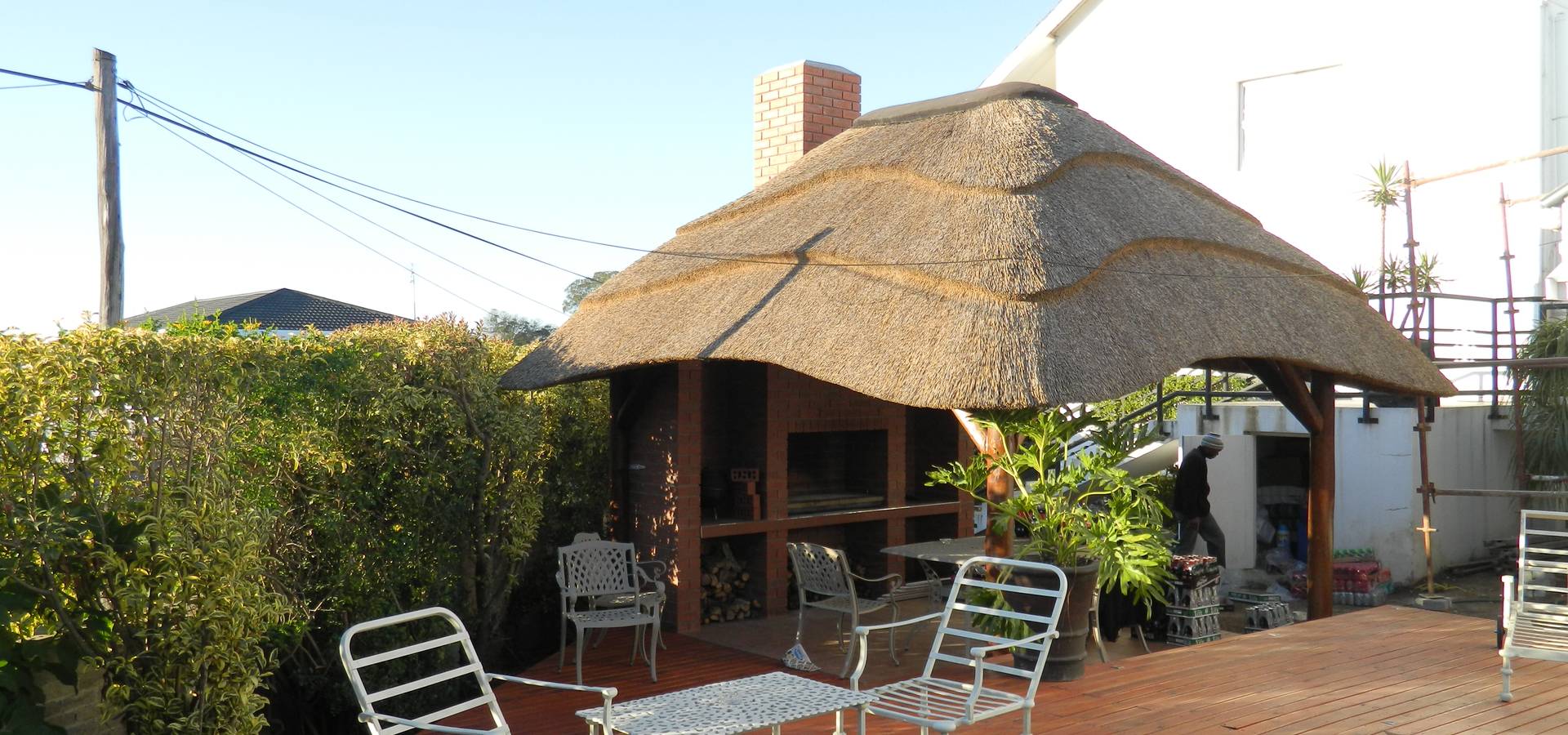 Thatching Roofing Lapas - Construction Company