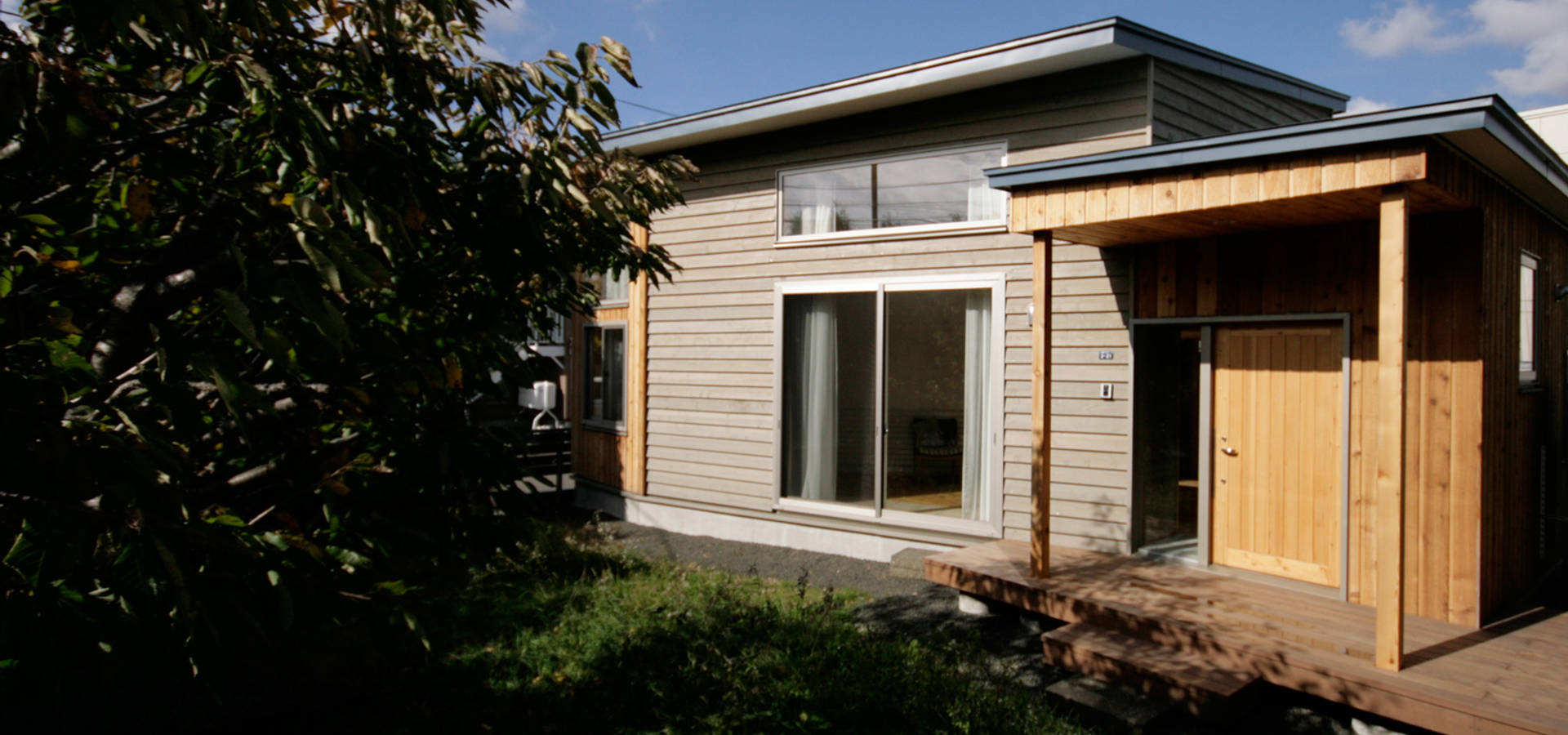 かみのっぽろの家 老後に備えたロフト付の平屋の住まい Homify かみのっぽろの家 老後に備えたロフト付の平屋の住まい Homify