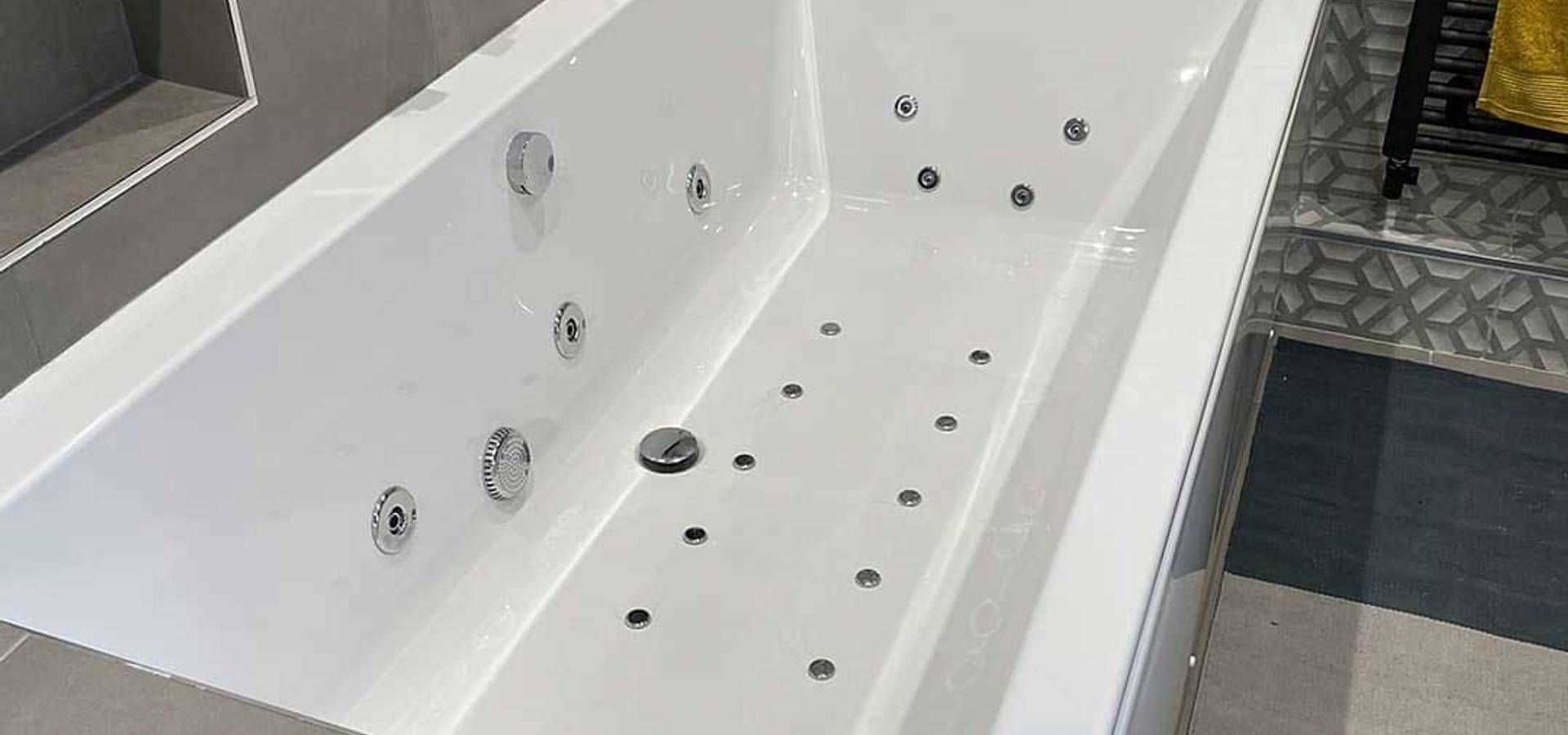 Whirlpool Bath Install homify