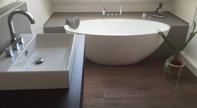 Einbau-Dokumentation eines Badeloft-Kunden anhand der freistehenden Badewanne BW-04: moderne Badezimmer von Badeloft GmbH