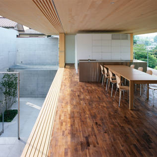 緑山の家: 栗原隆建築設計事務所が手掛けたtranslation missing: jp.style.リビング.modernリビングです。
