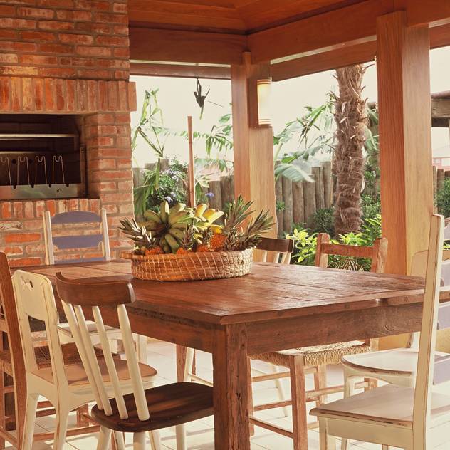 Terrazas de estilo translation missing: ar.style.terrazas.rustico por Liane Mazeron Rump Arquitetura