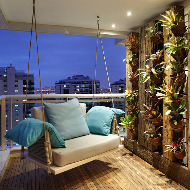 SUÍTE DO EXECUTIVO CASA COR 2013: Terraços translation missing: br.style.terraços.moderno por BC Arquitetos 