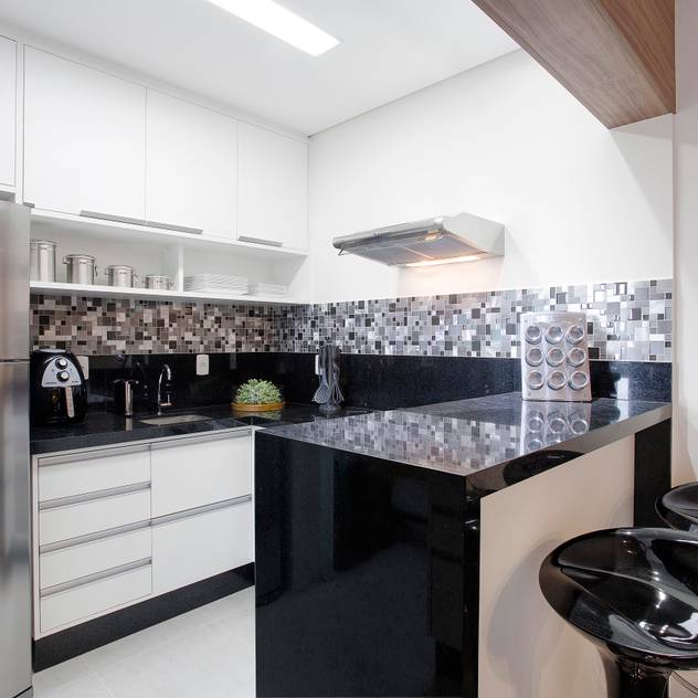 classic Kitchen by Andressa Saavedra Projetos e Detalhes