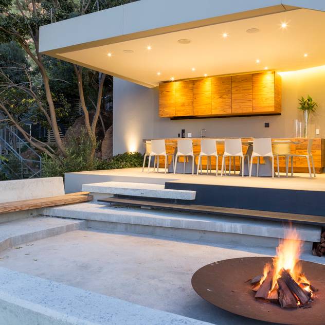 Concrete House : modern Garden by Meulen Architects 