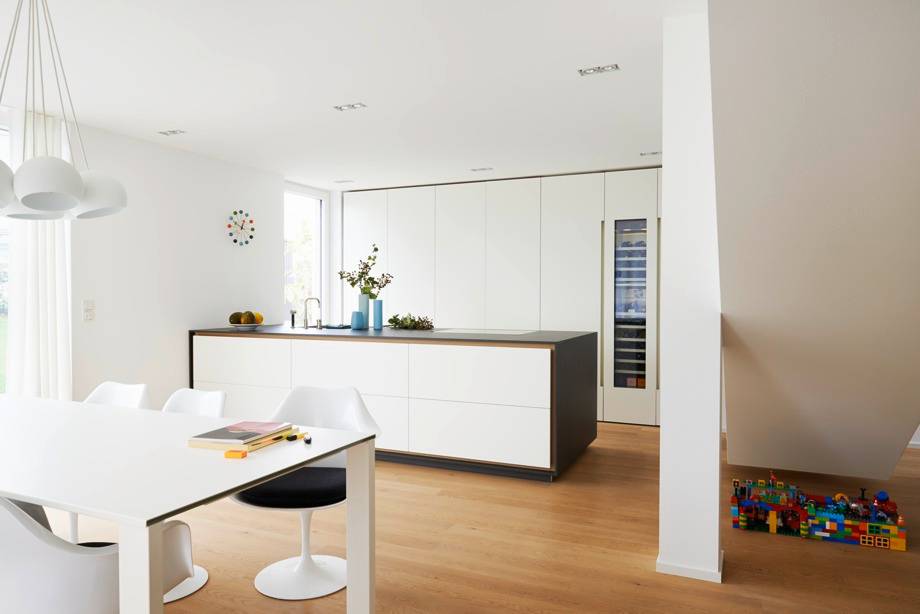 Soggiorno con cucina a vista: 6 idee per definire gli spazi