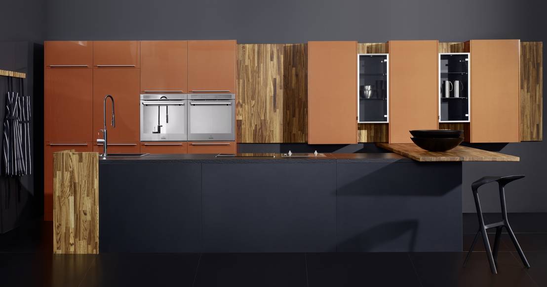 Kh Kuche Hochglanz Ral Lackiert Polymatt Schwarz By Kh System Mobel Gmbh Homify