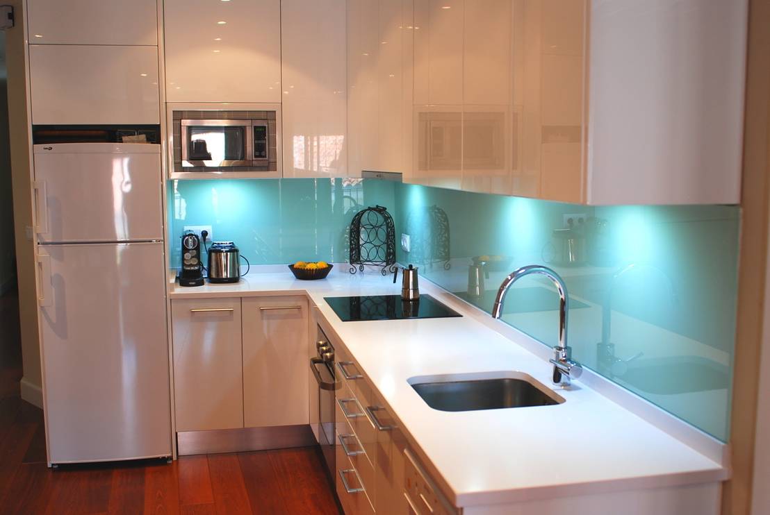 8 Modernas cocinas en forma de "L"