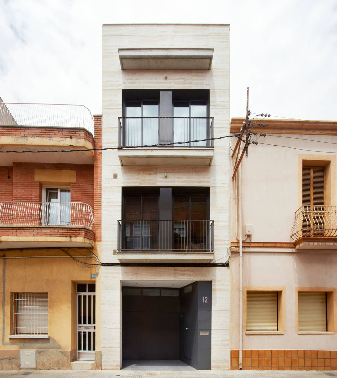 Una casa de pueblo esconde un refrescante secreto