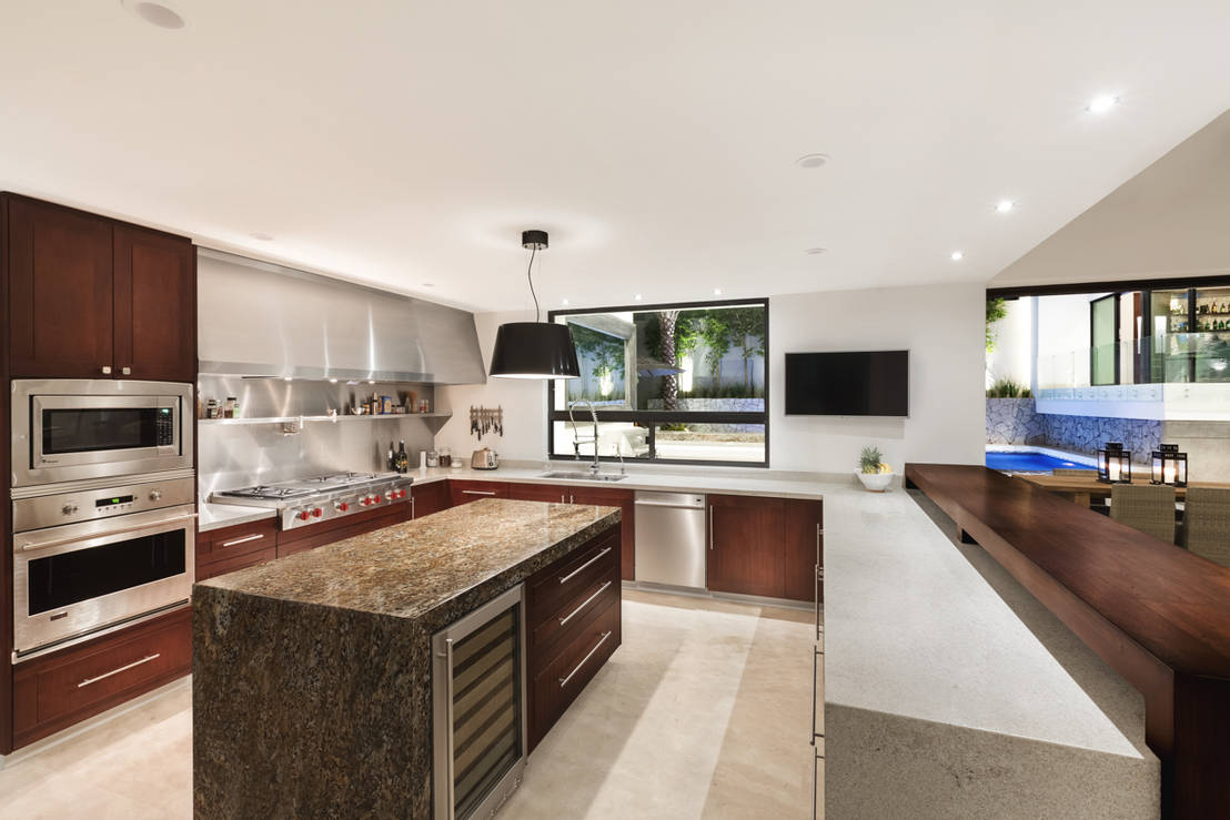 Cocinas de lujo: 7 Mesadas fabulosas en mármol y granito