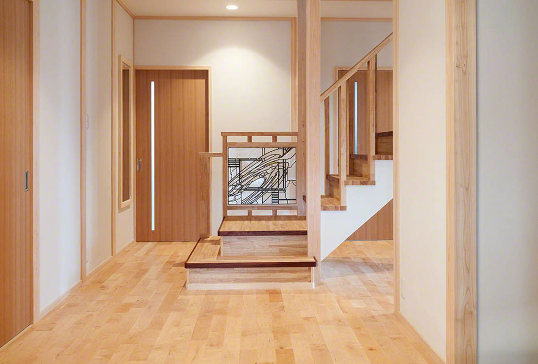 本格木造住宅のステンドグラス | homify