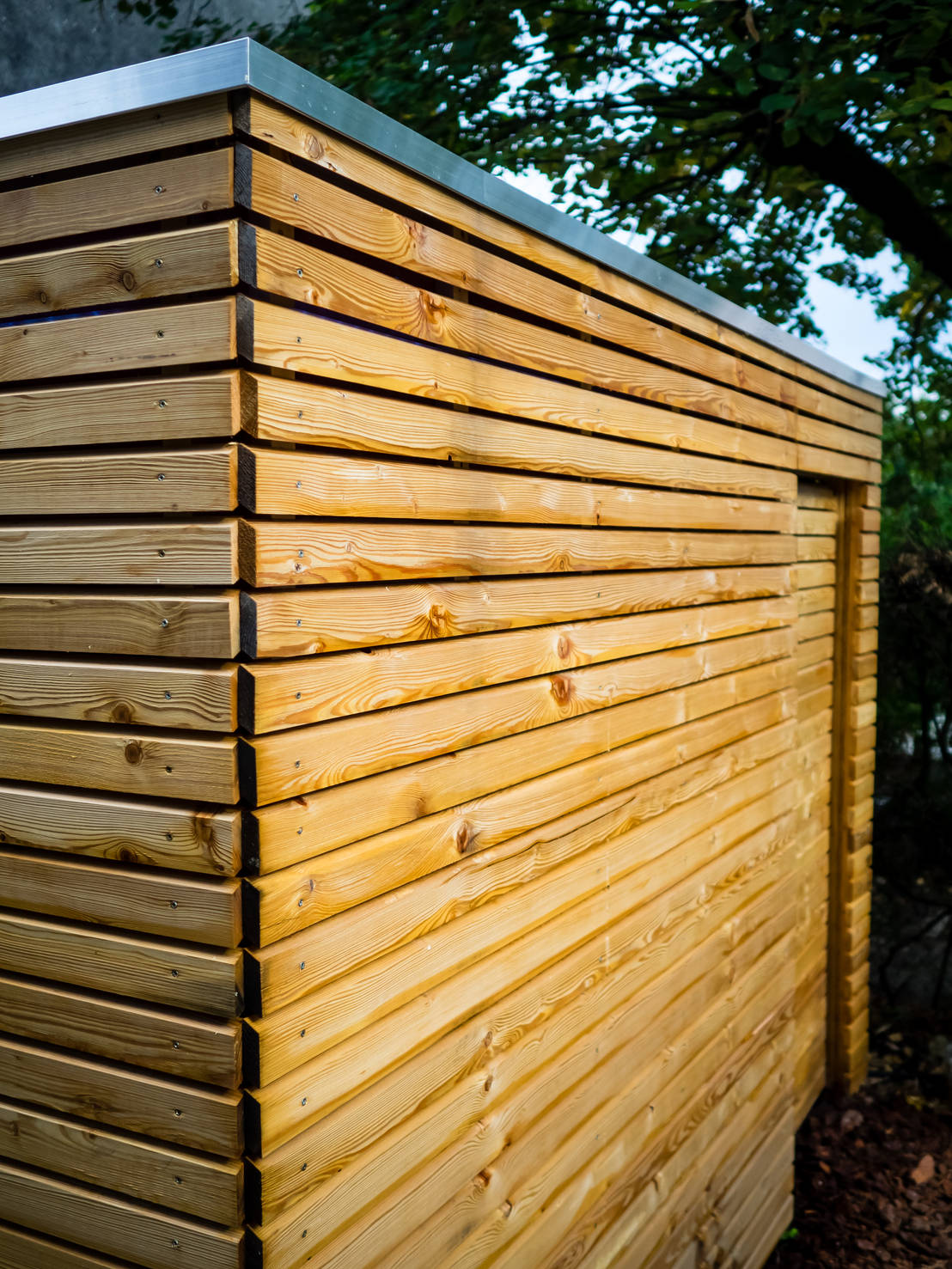 Abri De Jardin Contemporain Par Kalpana Solutions Homify