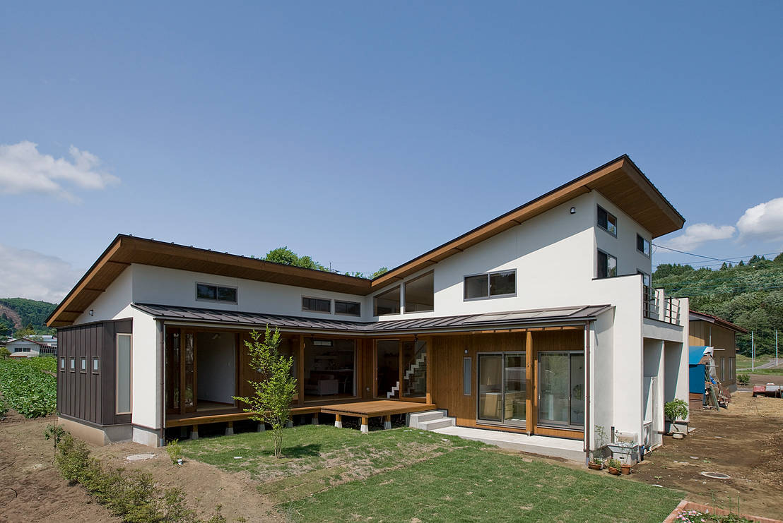 An L-Shaped House for the Ultimate Cosy Life