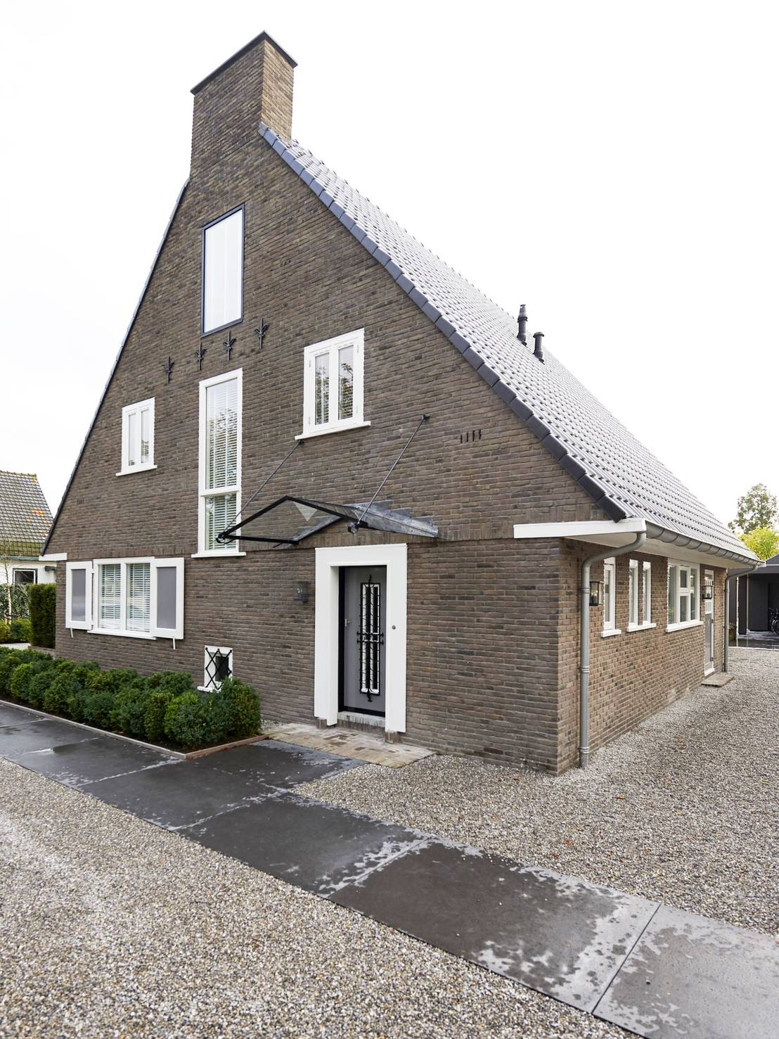 Monument aan het water: een prachtig huis!