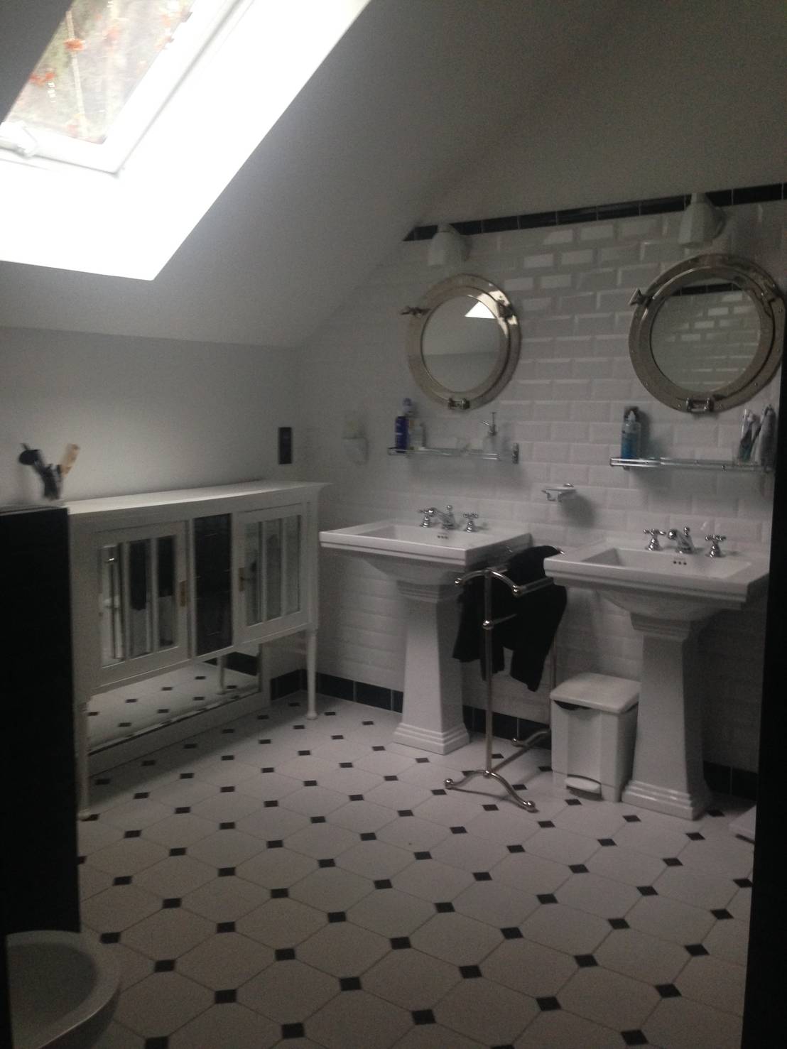 Salle De Bain Style Art Deco By Poppin Wood Homify