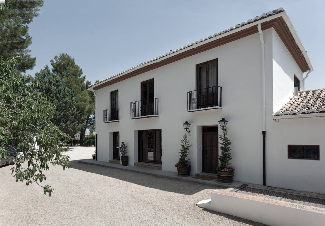 Una casa centenaria riadattata per la vita moderna