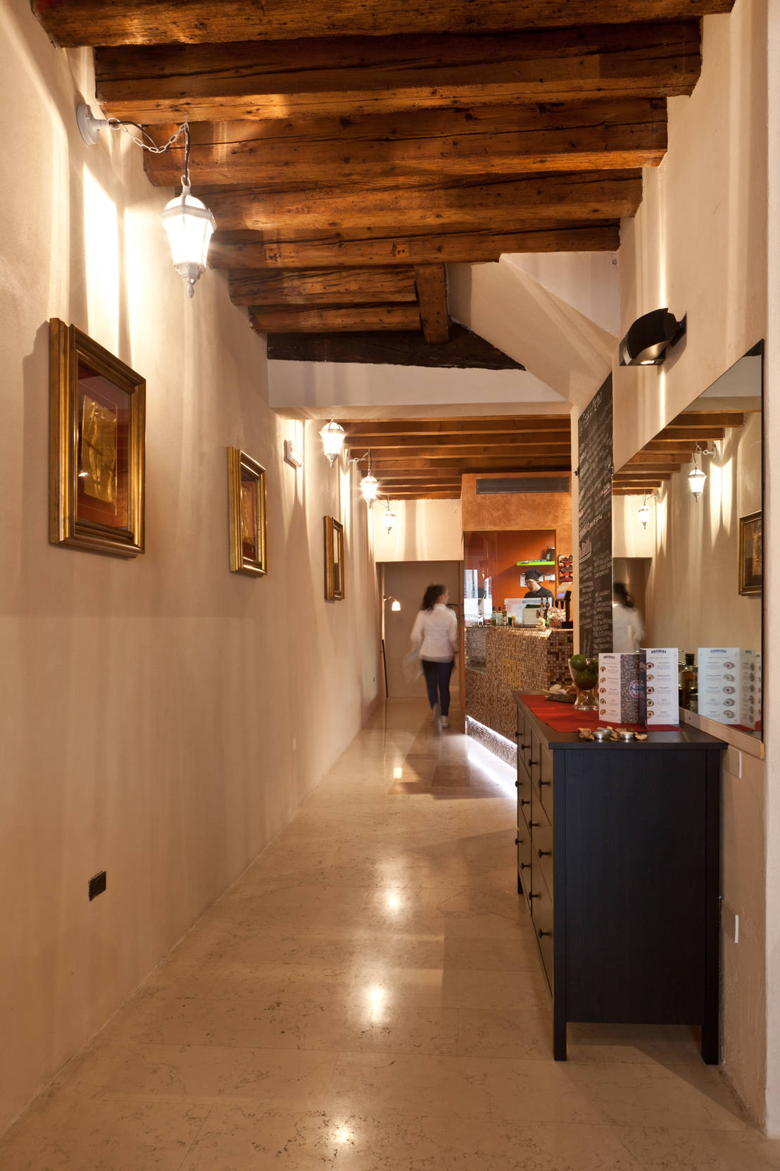 RESTAURO E DESIGN D'INTERNI DI UNA PIZZERIA | homify